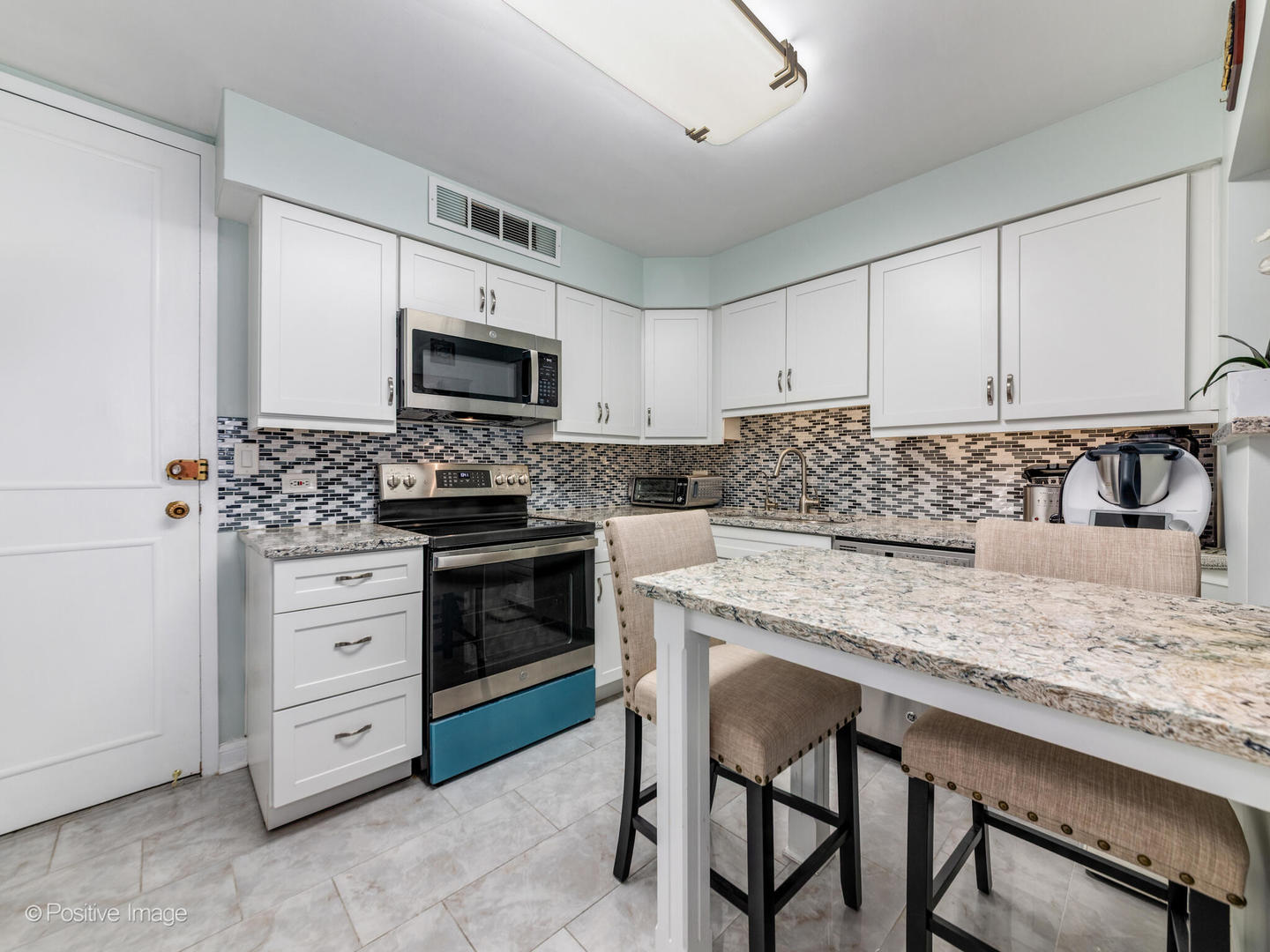 6007 North Sheridan Road, Unit 14D Chicago, IL 60660 - Photo 4 of 19