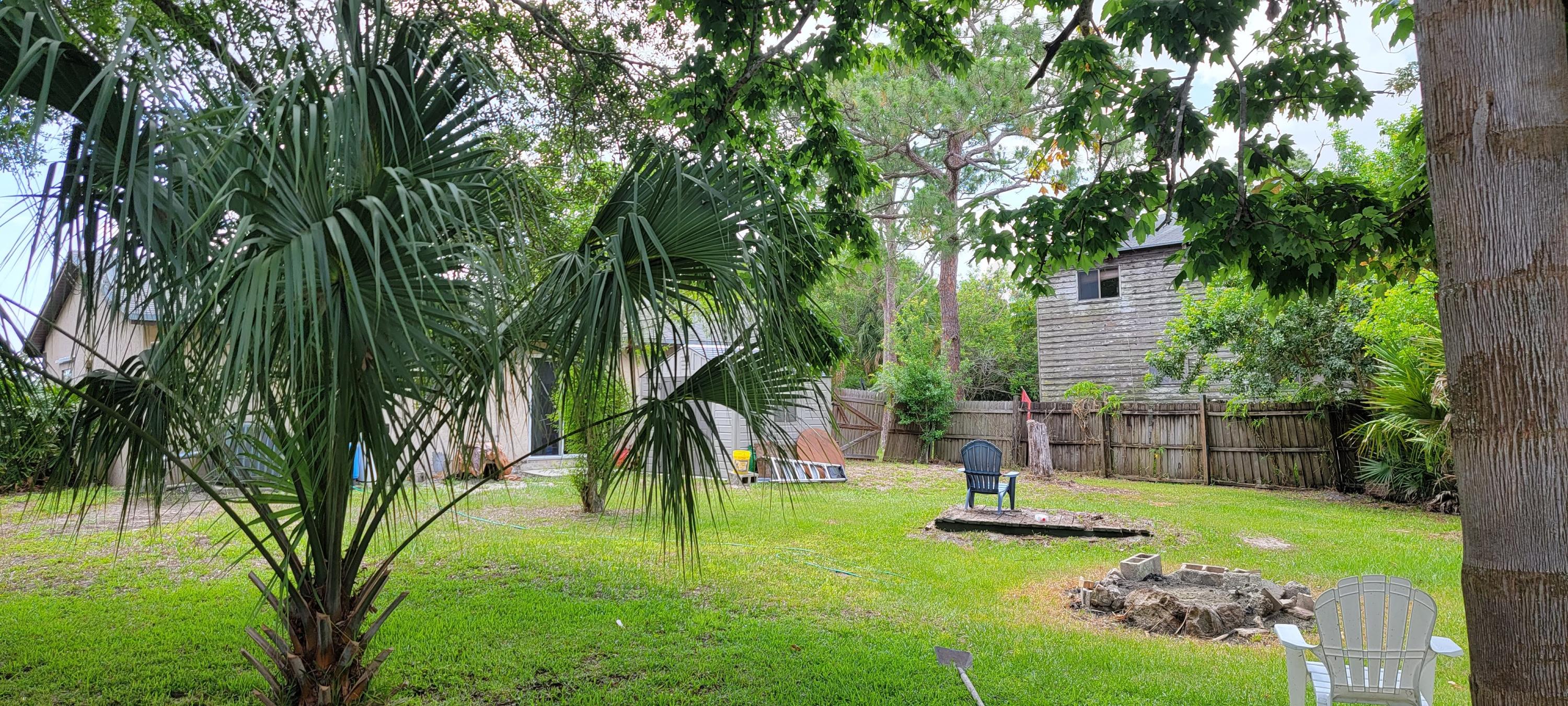 5215 Sunset Boulevard Fort Pierce, FL 34982 - Photo 26 of 30 Back yard