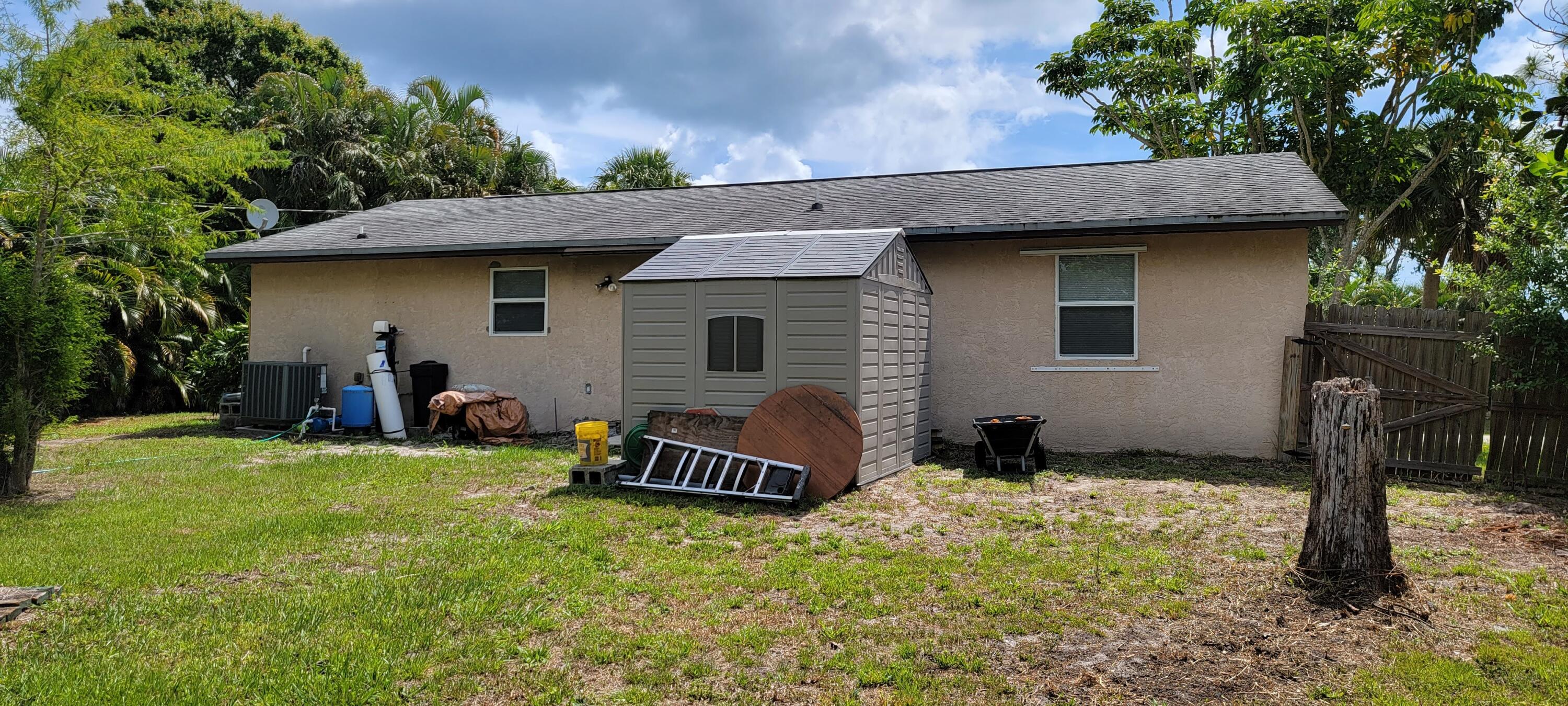 5215 Sunset Boulevard Fort Pierce, FL 34982 - Photo 29 of 30 Rear Elevation
