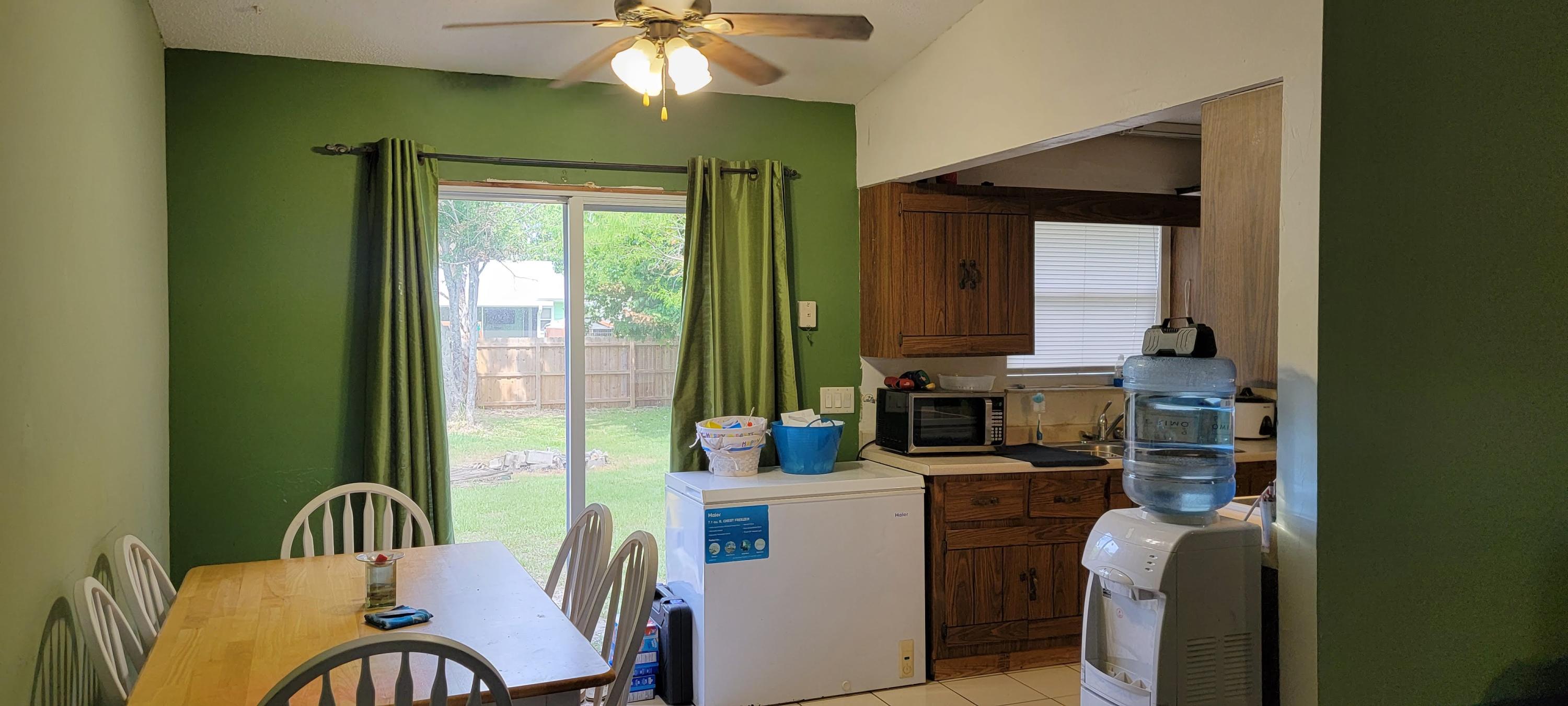 5215 Sunset Boulevard Fort Pierce, FL 34982 - Photo 7 of 30 Dining/Kitchen