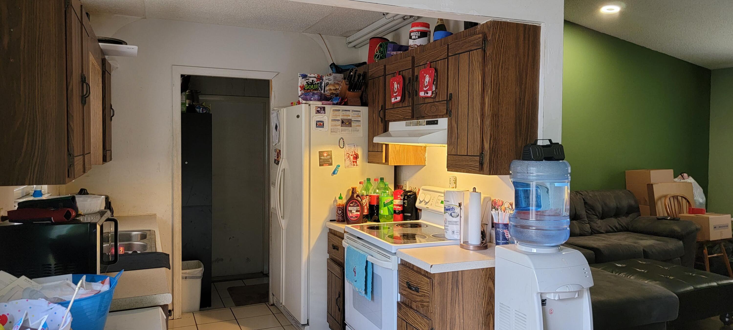 5215 Sunset Boulevard Fort Pierce, FL 34982 - Photo 8 of 30 Kitchen