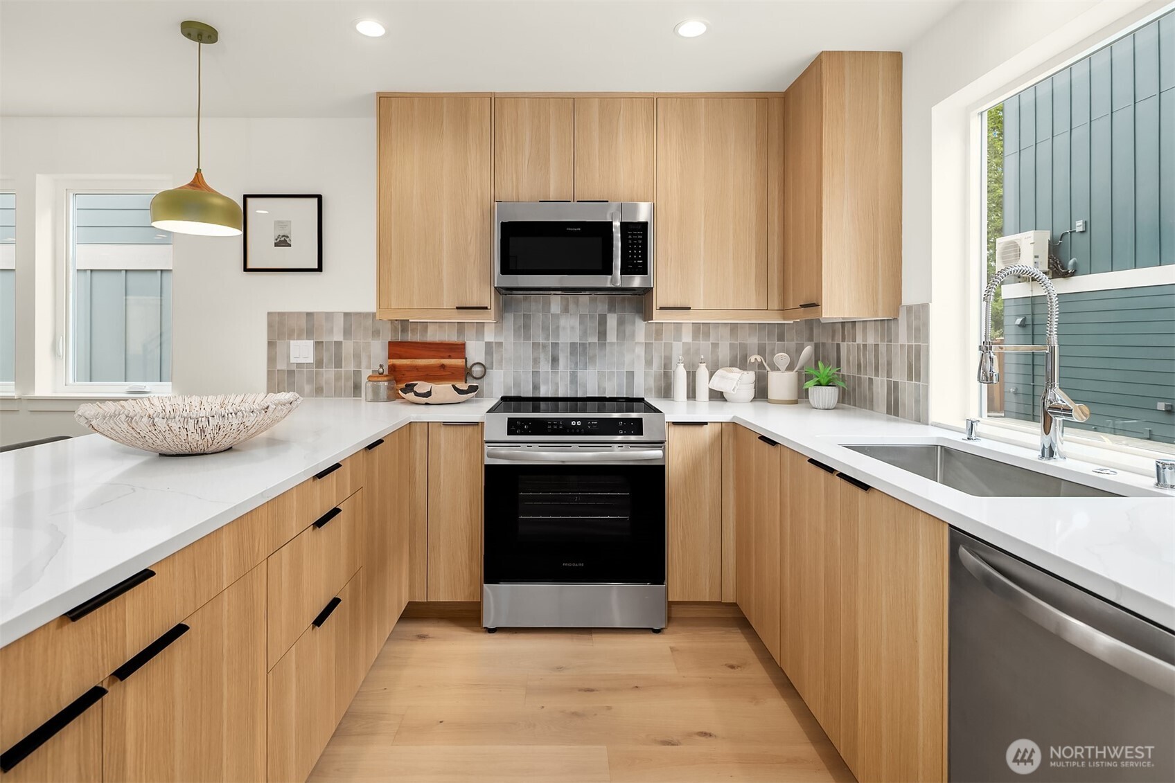 535 North 70th Street Seattle, WA 98103 - Photo 12 of 26