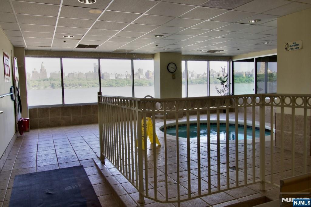 340 The Promenade Edgewater, NJ 07020 - Photo 31 of 46