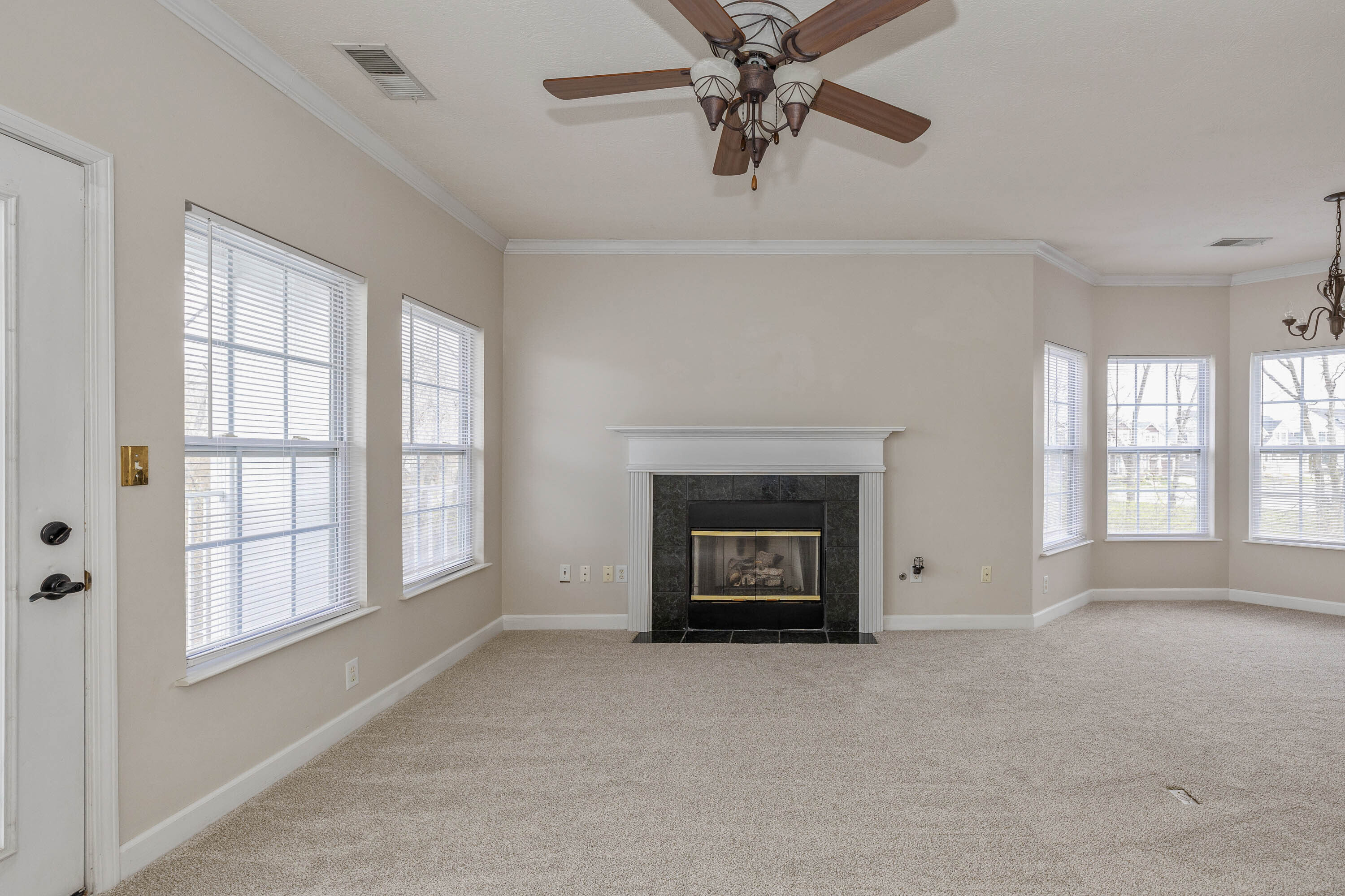 1176 Shadow Ridge Road Carmel, IN 46280 - Photo 4 of 20 Gallery Image 4