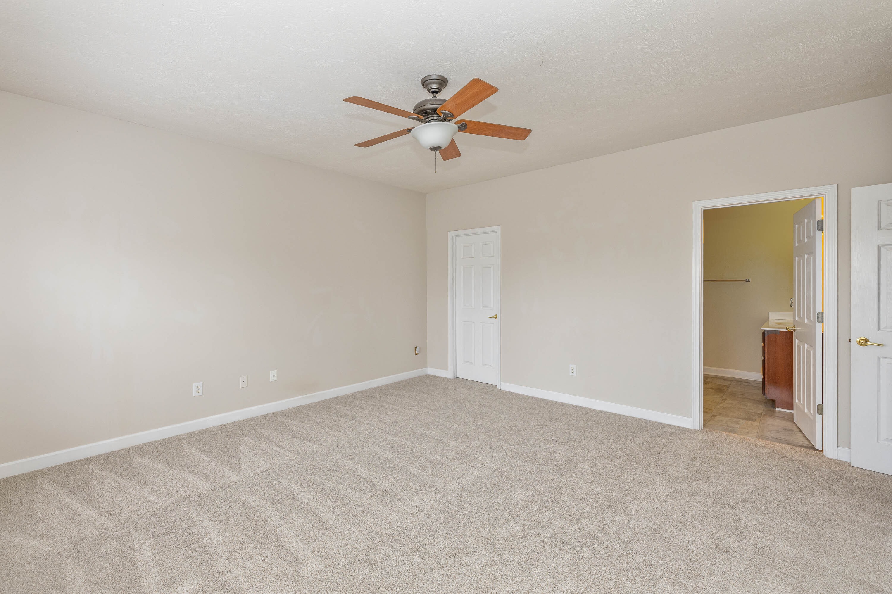 1176 Shadow Ridge Road Carmel, IN 46280 - Photo 10 of 20 Gallery Image 10