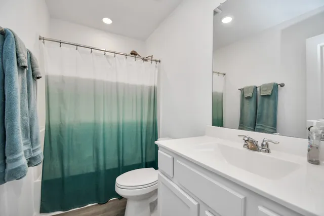 $340,000 | 732 Willow Harbor Lane, La Marque, TX 77568