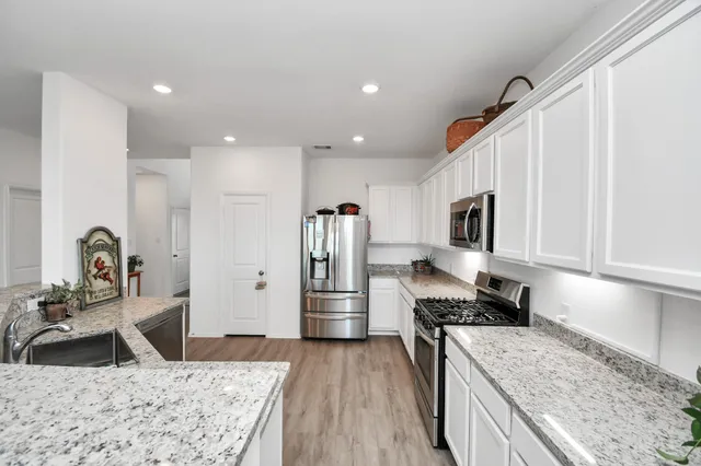 $340,000 | 732 Willow Harbor Lane, La Marque, TX 77568