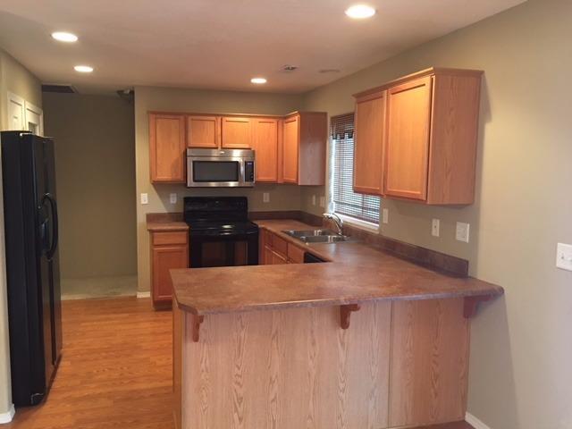 3015 Merriman Road, Unit 4 Medford, OR 97501 - Photo 4 of 16 Additional Photo