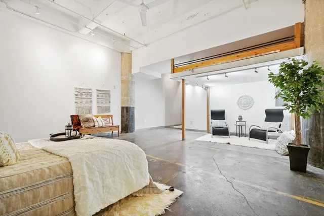 $3,295 | 700 North Washington Avenue, Unit 210, Minneapolis, MN 55401