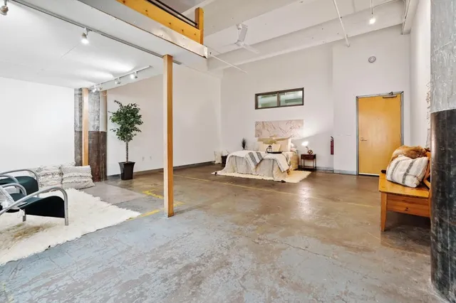 $3,295 | 700 North Washington Avenue, Unit 210, Minneapolis, MN 55401