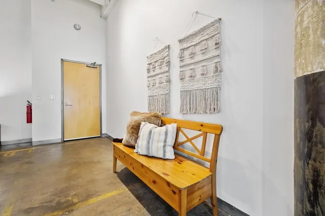 $3,295 | 700 North Washington Avenue, Unit 210, Minneapolis, MN 55401