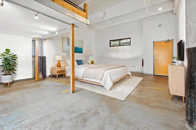 $3,295 | 700 North Washington Avenue, Unit 210, Minneapolis, MN 55401