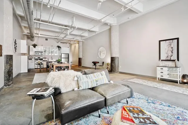 $3,295 | 700 North Washington Avenue, Unit 210, Minneapolis, MN 55401