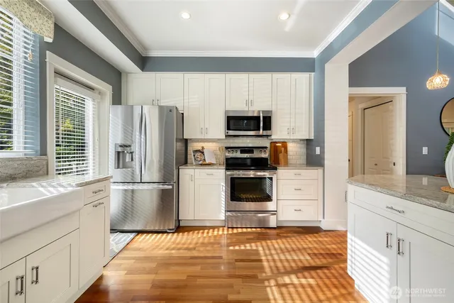 $795,000 | 18247 Northeast 96th Way, Unit 101, Redmond, WA 98052