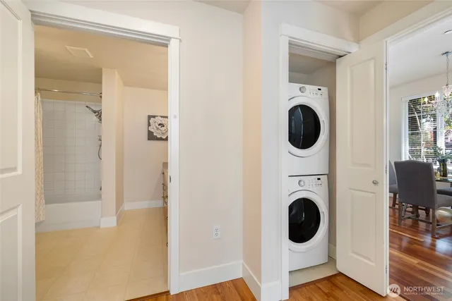 $795,000 | 18247 Northeast 96th Way, Unit 101, Redmond, WA 98052