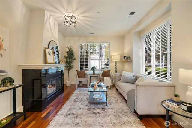 $795,000 | 18247 Northeast 96th Way, Unit 101, Redmond, WA 98052