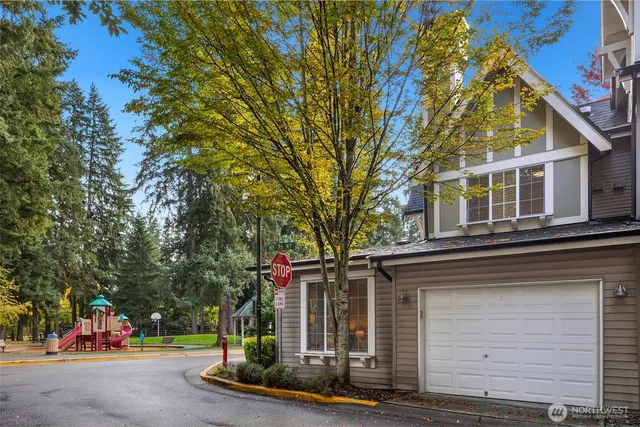 $795,000 | 18247 Northeast 96th Way, Unit 101, Redmond, WA 98052