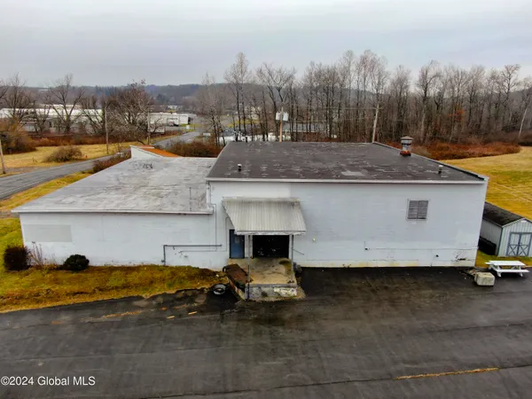 $1 | 101 Harrison Street, Gloversville, NY 12078