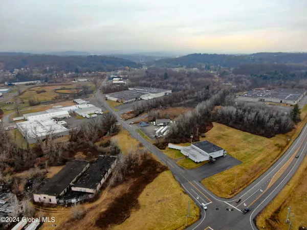 $1 | 101 Harrison Street, Gloversville, NY 12078