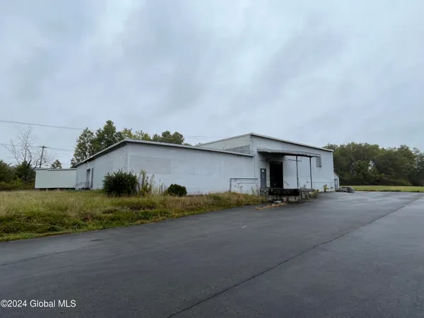 $1 | 101 Harrison Street, Gloversville, NY 12078