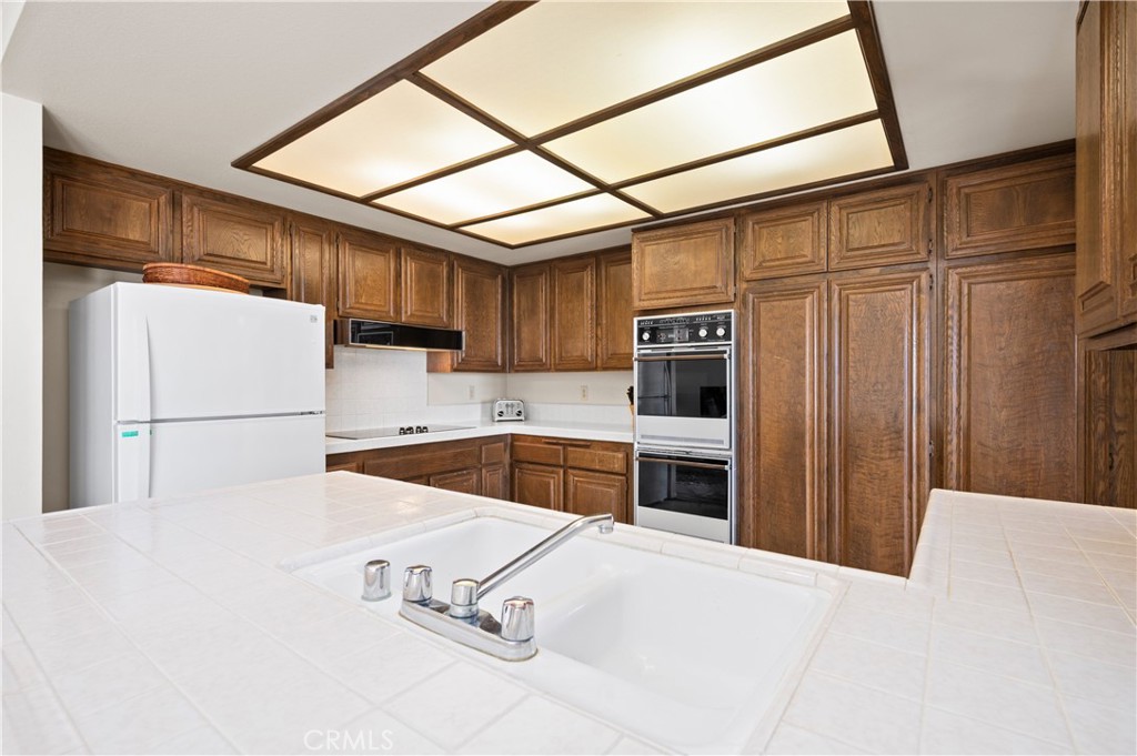 21 Beachcomber Drive Corona del Mar, CA 92625 - Photo 28 of 75 Gallery Image 28