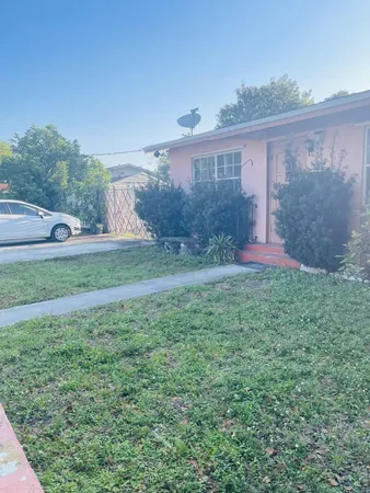 $2,950 | 5749 Buchanan Street, Hollywood, FL 33021