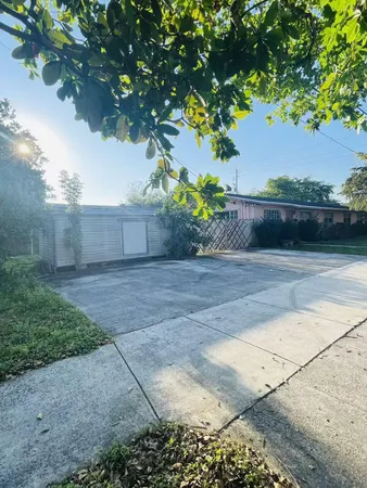 $2,950 | 5749 Buchanan Street, Hollywood, FL 33021