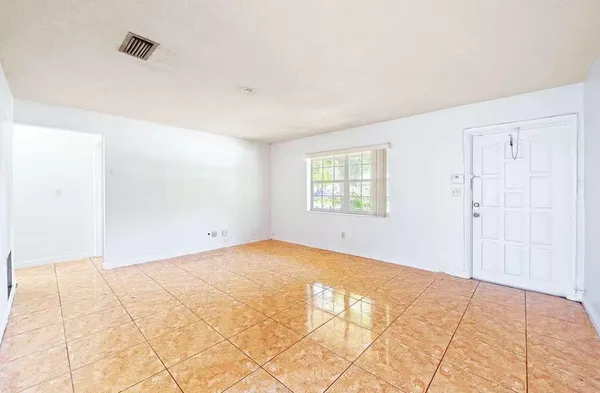 $2,950 | 5749 Buchanan Street, Hollywood, FL 33021