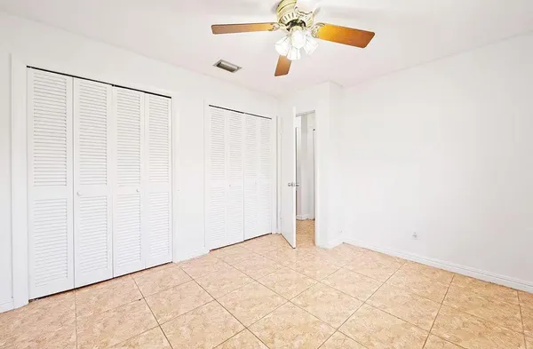 $2,950 | 5749 Buchanan Street, Hollywood, FL 33021