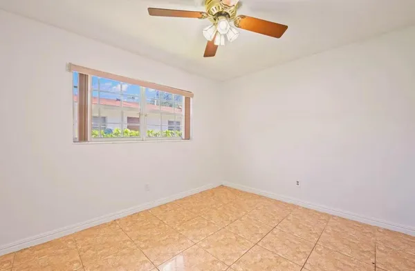 $2,950 | 5749 Buchanan Street, Hollywood, FL 33021