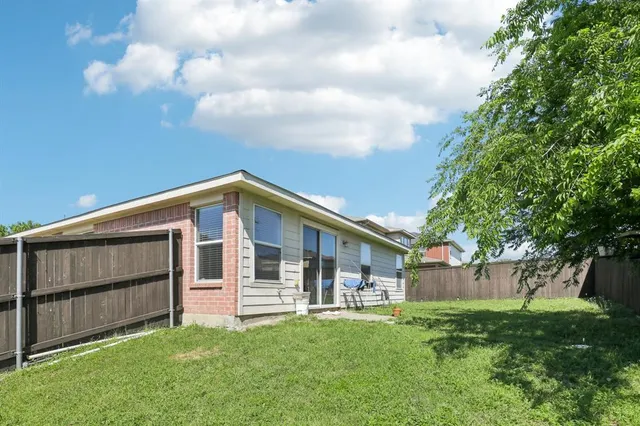 $389,900 | 2429 Emerald Lane, McKinney, TX 75071