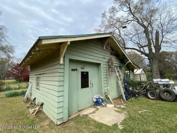 $170,000 | 515 South Pocahontas Street, Sardis, MS 38666
