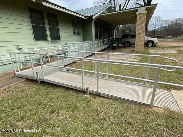 $170,000 | 515 South Pocahontas Street, Sardis, MS 38666