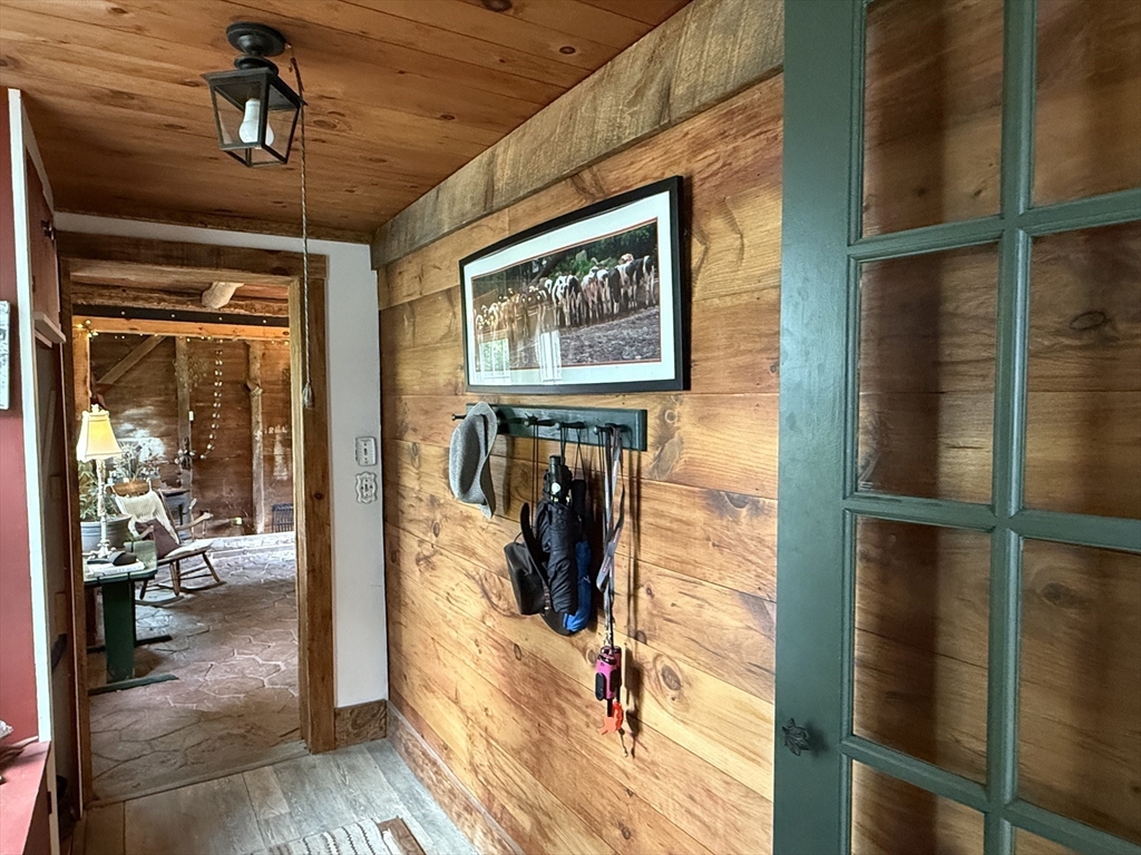 134 Barker Hill Road Townsend, MA 01469 - Photo 13 of 37