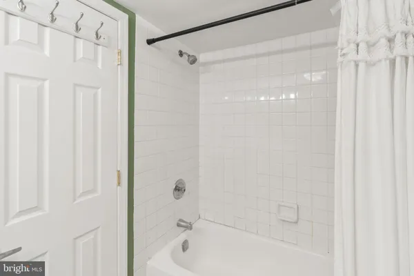 $265,000 | 301 Race Street, Unit C002, Philadelphia, PA 19106