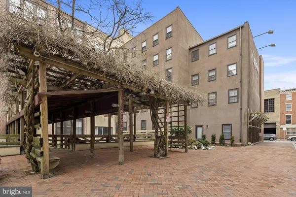 $265,000 | 301 Race Street, Unit C002, Philadelphia, PA 19106