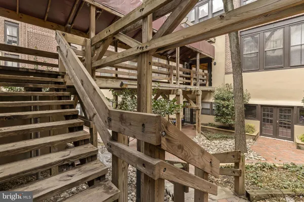 $265,000 | 301 Race Street, Unit C002, Philadelphia, PA 19106