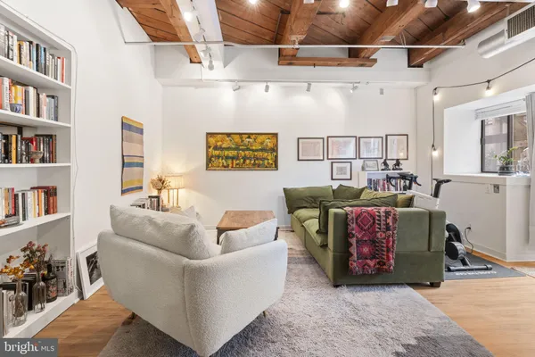 $265,000 | 301 Race Street, Unit C002, Philadelphia, PA 19106