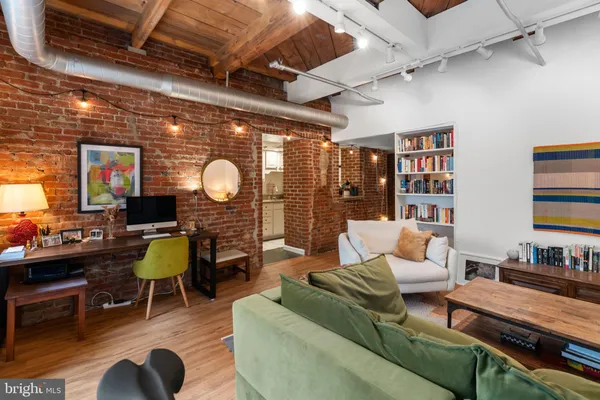 $265,000 | 301 Race Street, Unit C002, Philadelphia, PA 19106