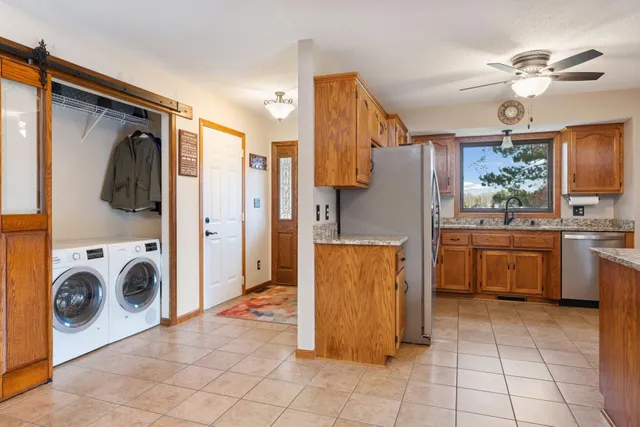 $499,900 | 34914 Linden Avenue, Lindstrom, MN 55045