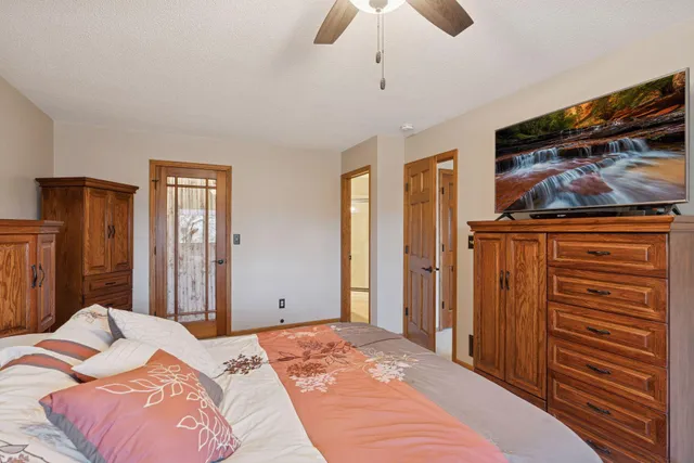 $499,900 | 34914 Linden Avenue, Lindstrom, MN 55045