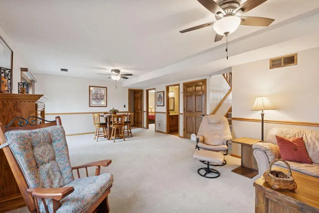 $499,900 | 34914 Linden Avenue, Lindstrom, MN 55045