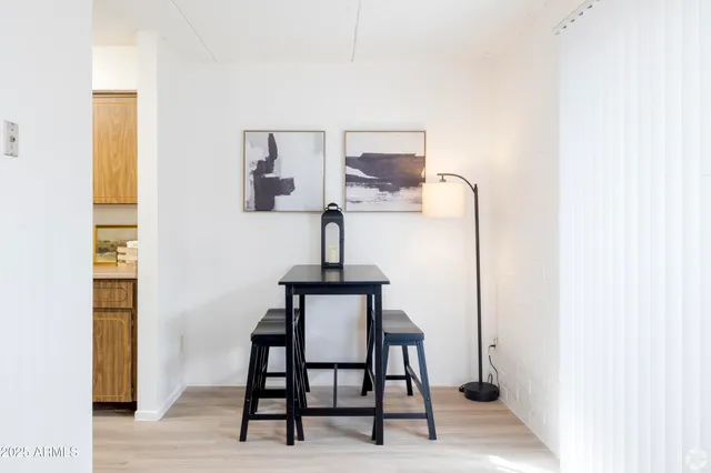 $995 | 1030 South Dobson Road, Unit OFC, Mesa, AZ 85202