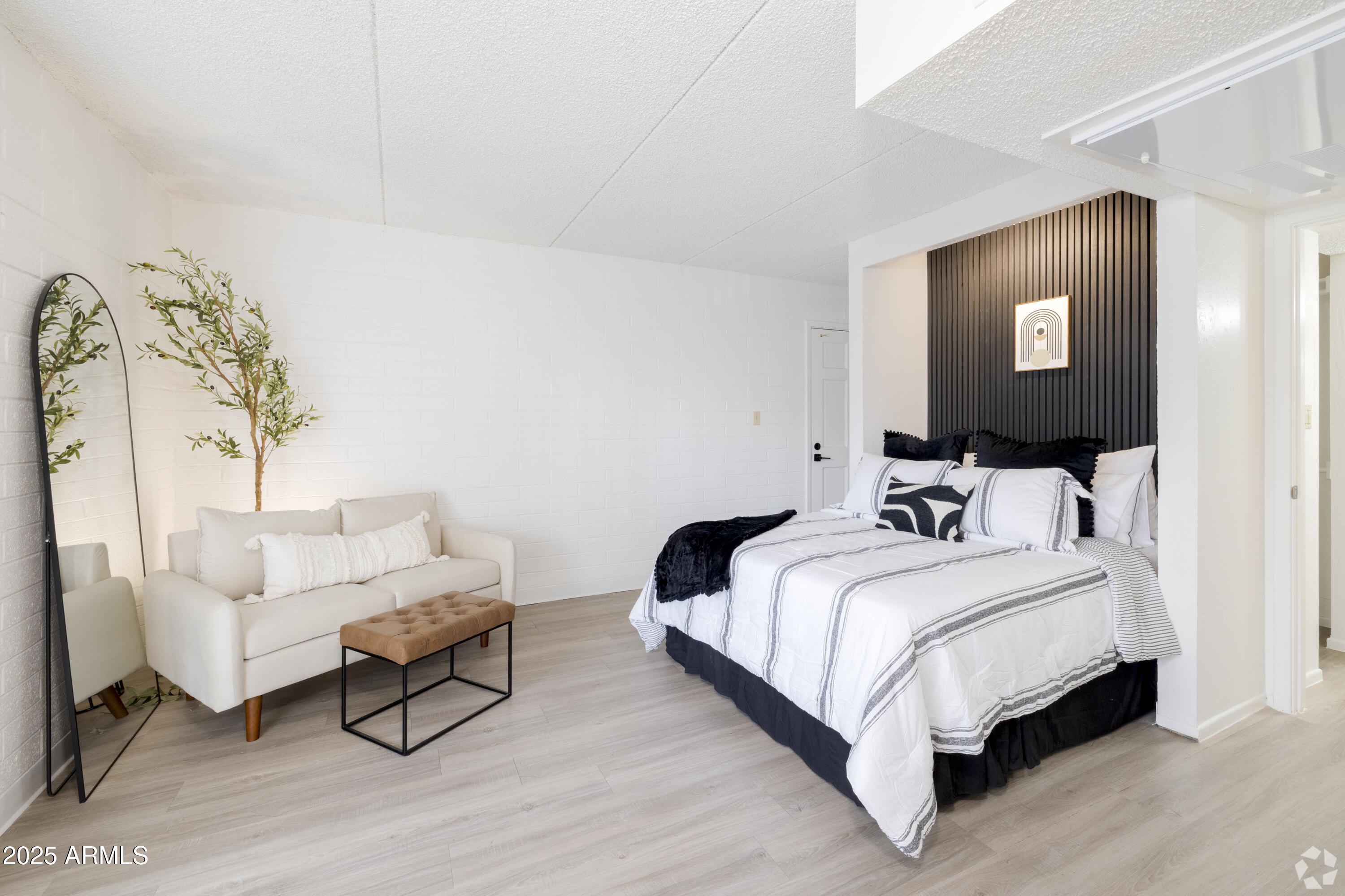 1030 South Dobson Road, Unit OFC Mesa, AZ 85202 - Photo 6 of 11 Emerald-Apartments - Remodeled Studio