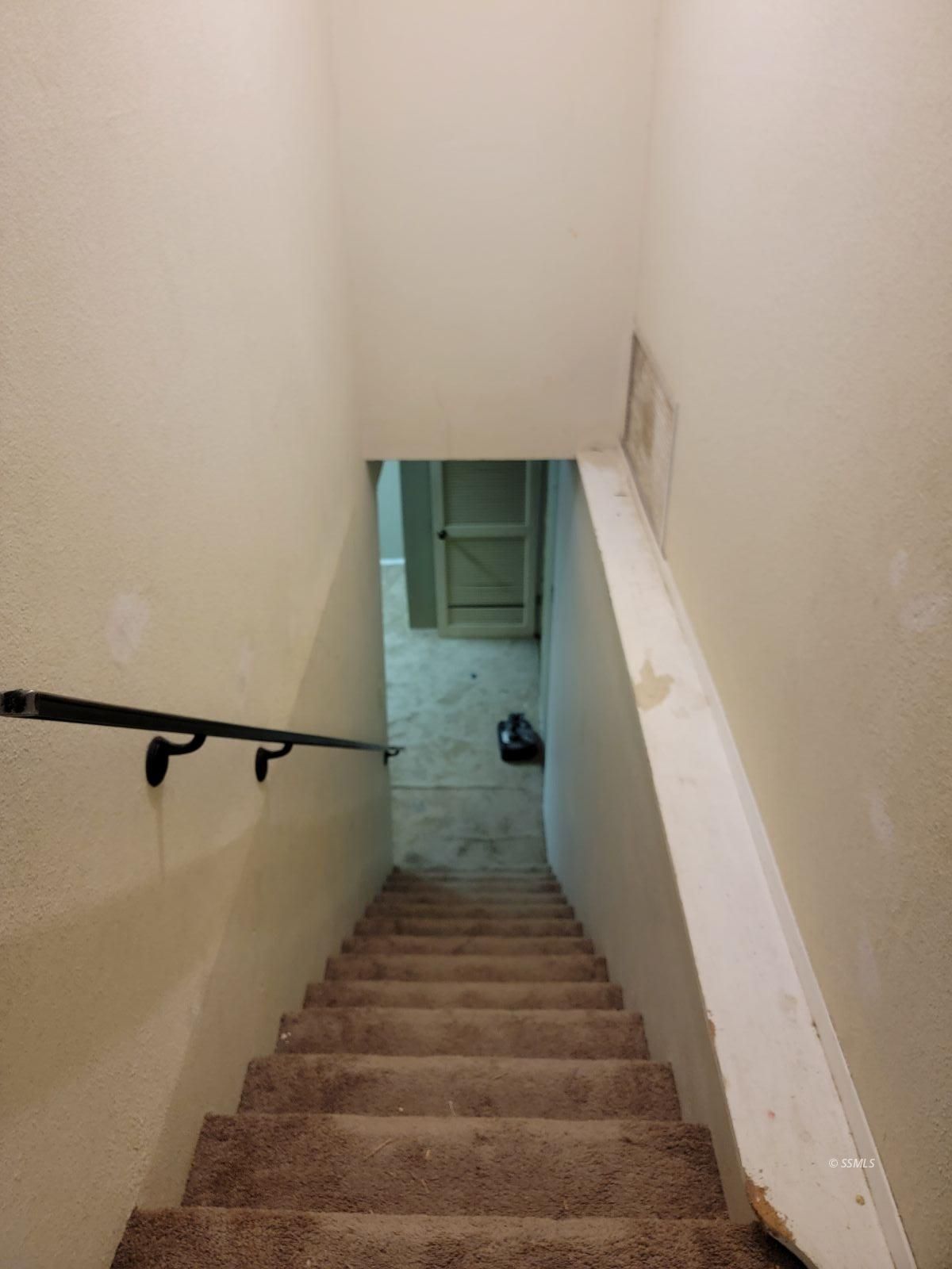 345 South Gordon Street Ridgecrest, CA 93555 - Photo 17 of 22 a view of entryway