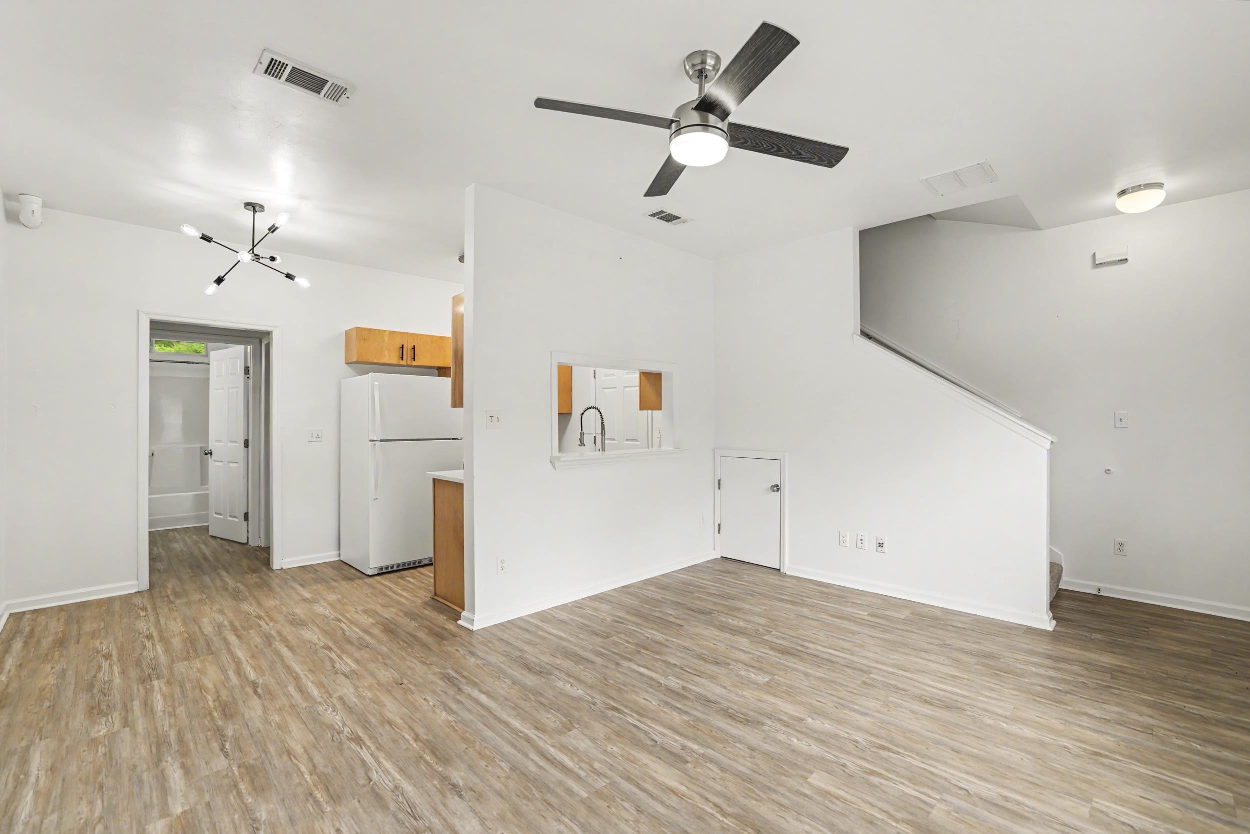 2403 Hartsfield Road, Unit 607 Tallahassee, FL 32303 - Photo 4 of 38