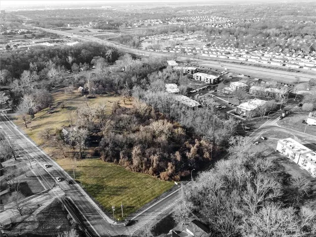 $1,166,000 | 5908 North Broadway, Gladstone, MO 64118