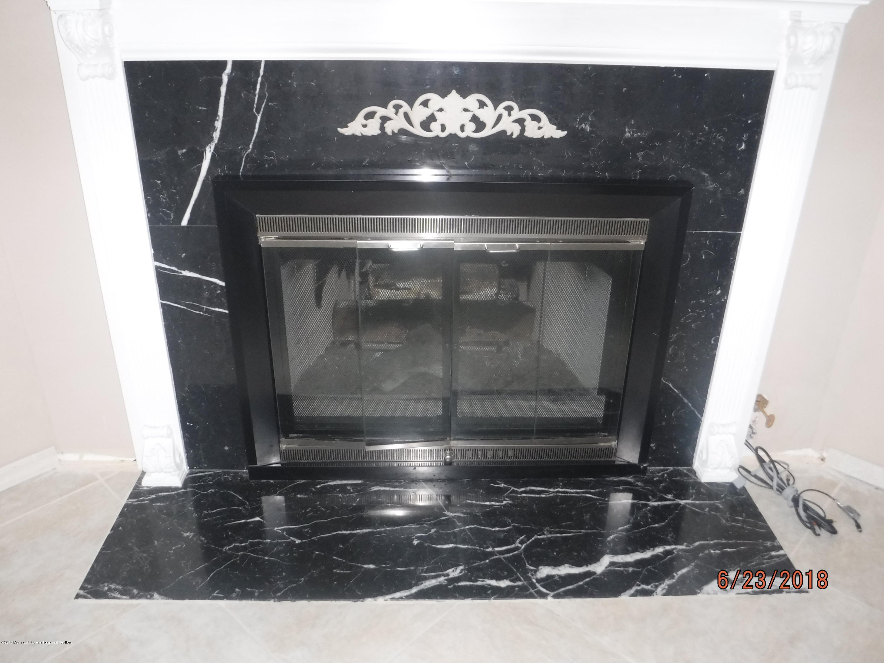 17 Crow Hill Road Freehold, NJ 07728 - Photo 19 of 44