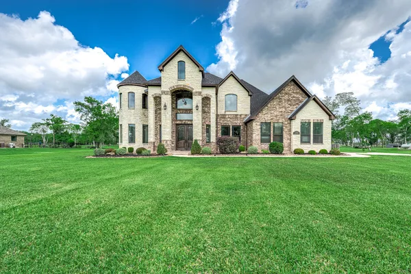 $750,000 | 33207 Blue Marlin Drive, Richwood, TX 77531