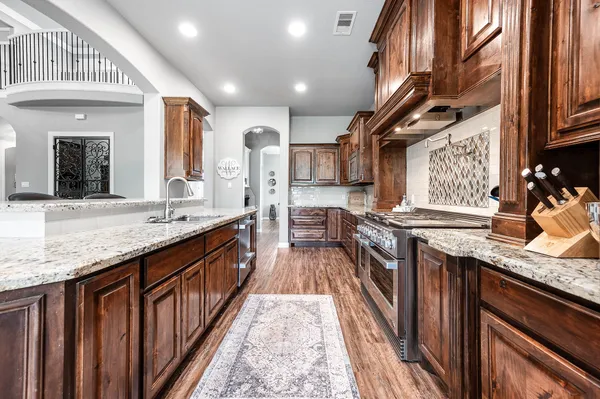 $750,000 | 33207 Blue Marlin Drive, Richwood, TX 77531